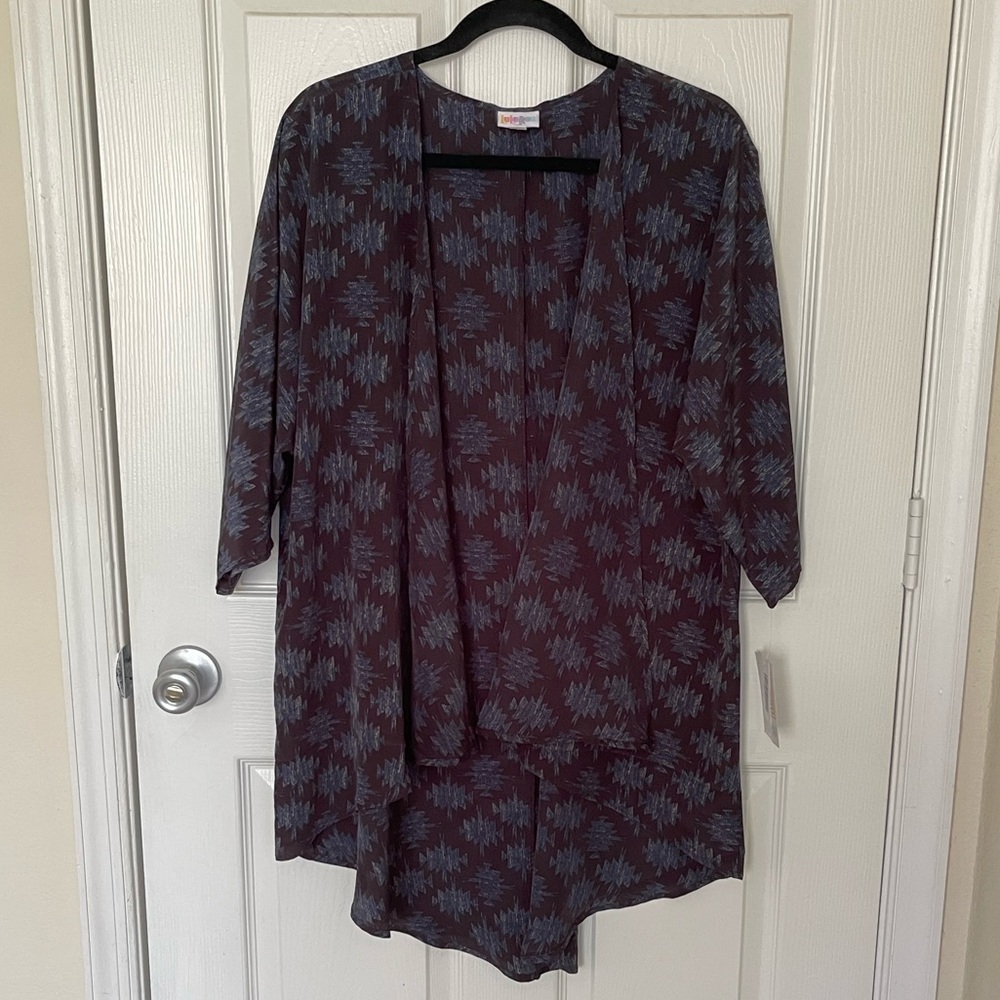 Lularoe The Lindsay Black Printed Kimono Wrap - NWT - M